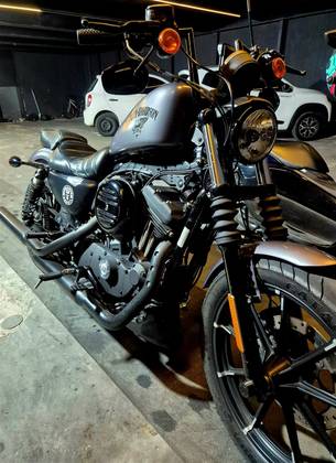 HARLEY-DAVIDSON SPORTSTER IRON 883 HARLEY-DAVIDSON SPORTSTER IRON 883